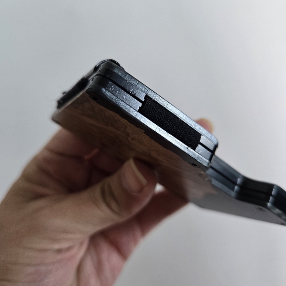 Wood And resin minimalist wallet money clip - Picture 4 of 5